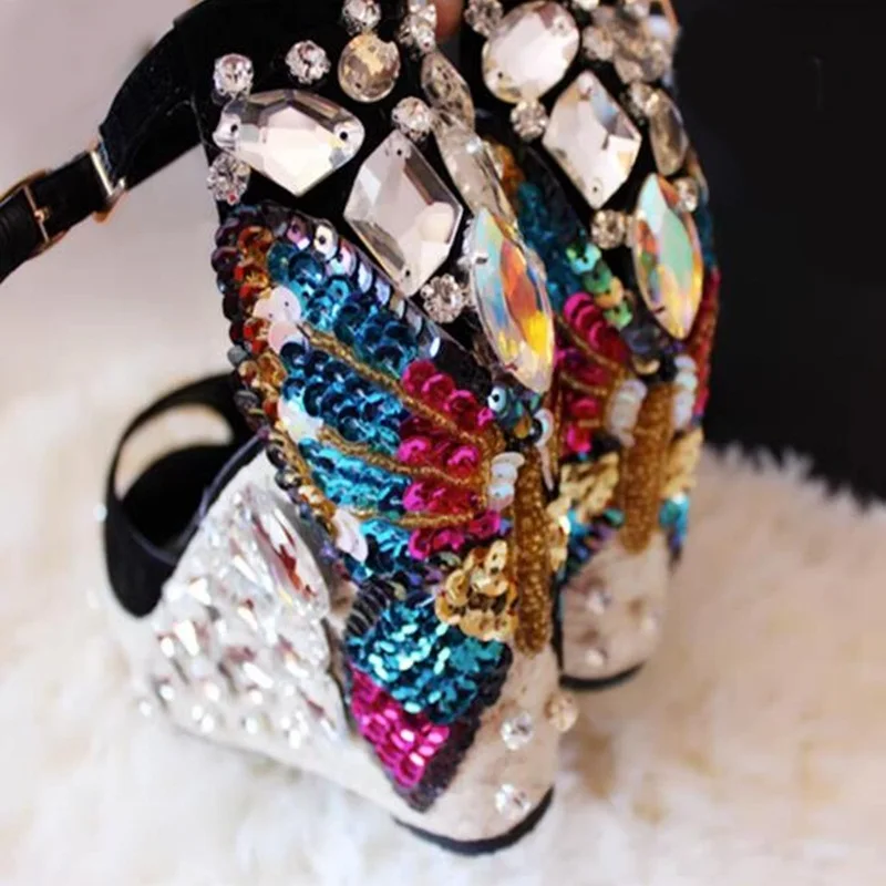 Bling Bling Rhinestone Sequin Butterfly Weave Braid Wedge Sandals Open Toe Ankle Strap Black Suede 10CM Platform Summer Shoes
Bling Bling Rhinestone Sequin Butterfly Weave Braid Wedge Sandals Open Toe Ankle Strap Black Suede 10CM Platform Summer Shoes