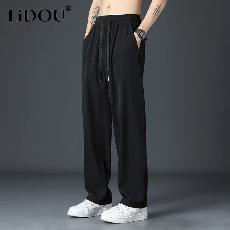 2023 Summer New Solid Color Fashion Loose Comfortable Straight Pants Man Elastic Waist Drawstring Pockets Street Wide Leg Trouse
2023 Summer New Solid Color Fashion Loose Comfortable Straight Pants Man Elastic Waist Drawstring Pockets Street Wide Leg Trouse