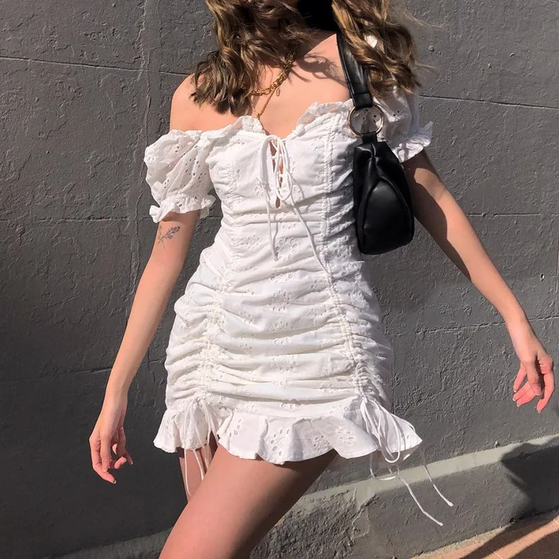 Women Summer Cottagecore Dress Elegant Square Collar White Lace Bodycon Short Puff Sleeve Hollow Embroidery Sexy Mini Dresses
Women Summer Cottagecore Dress Elegant Square Collar White Lace Bodycon Short Puff Sleeve Hollow Embroidery Sexy Mini Dresses