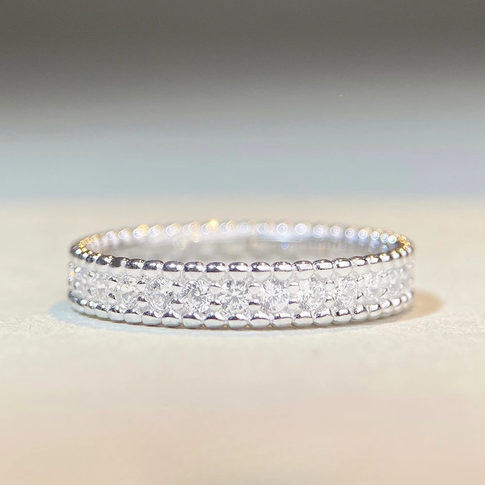 Кольцо из стерлингового серебра 925 пробы, женское кольцо с бриллиантами, искусственное, простой и нишевой дизайн, свадебные украшения
Кольцо из стерлингового серебра 925 пробы, женское кольцо с бриллиантами, искусственное, простой и нишевой дизайн, свадебные украшения