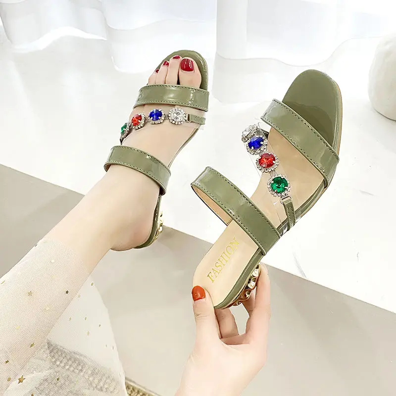 2022 Summer All-Matching Rhinestone Silippers Women's Fashion Shoes Outer Wear Mid Heel Chunky Heel Open Toe Slippers for Women 
2022 Summer All-Matching Rhinestone Silippers Women's Fashion Shoes Outer Wear Mid Heel Chunky Heel Open Toe Slippers for Women