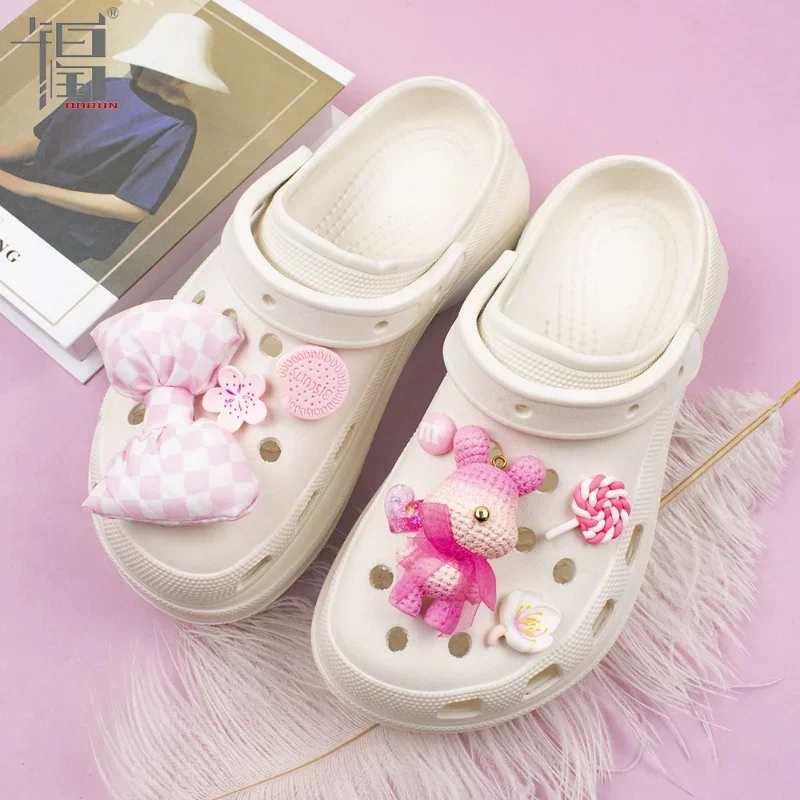 

Cute Cartoon DIY Shoes Charms for Crocs Whole Set Bow-knot Sandals Charms Designer Fashion Trend Clogs Shoe Buckle All-match New