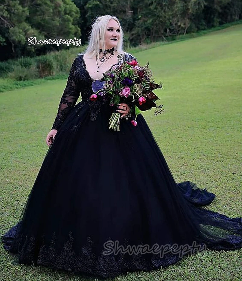 Long Sleeves Black Wedding Dresses Lace Appliques Tulle A Line Gothic Bridal Gowns V-Neck Lace-up Plus Size Retro Vestidos
Long Sleeves Black Wedding Dresses Lace Appliques Tulle A Line Gothic Bridal Gowns V-Neck Lace-up Plus Size Retro Vestidos