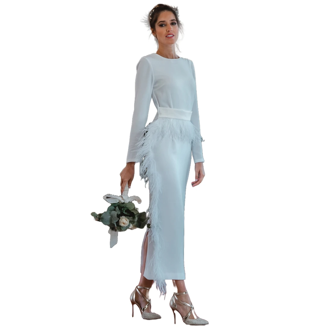 Contemporary Sheath Wedding Dress Feather Detailing Elegant Long Sleeve Back Slit Chic Modern Bridal Gown Sophisticated Ceremony
Contemporary Sheath Wedding Dress Feather Detailing Elegant Long Sleeve Back Slit Chic Modern Bridal Gown Sophisticated Ceremony