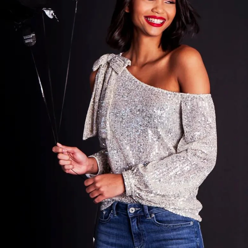 Женская Осенняя блузка, новый однотонный Модный Топ с длинным рукавом и блестками, женская элегантная блузка
Женская Осенняя блузка, новый однотонный Модный Топ с длинным рукавом и блестками, женская элегантная блузка