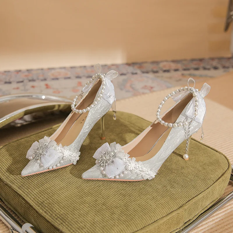 High Heels, Women's Slim Heels, 2023 New Pointed Silver Crystal Wedding Shoes, Pearl Line with Single Shoes
High Heels, Women's Slim Heels, 2023 New Pointed Silver Crystal Wedding Shoes, Pearl Line with Single Shoes