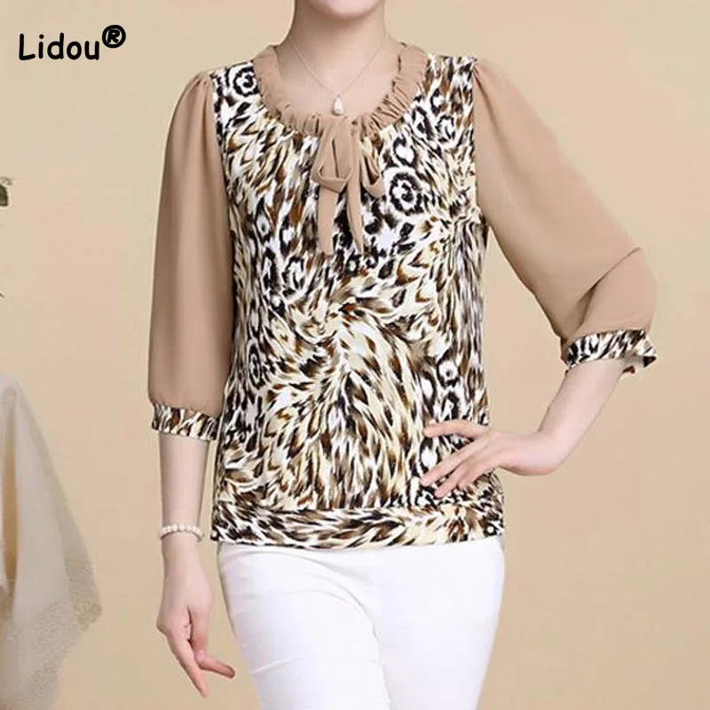 Stylish Vintage Leopard Fake Two Pieces T-shirt Female Summer Korean Casual Spliced Round Neck Lace Up Tops Women's Clothing
Stylish Vintage Leopard Fake Two Pieces T-shirt Female Summer Korean Casual Spliced Round Neck Lace Up Tops Women's Clothing