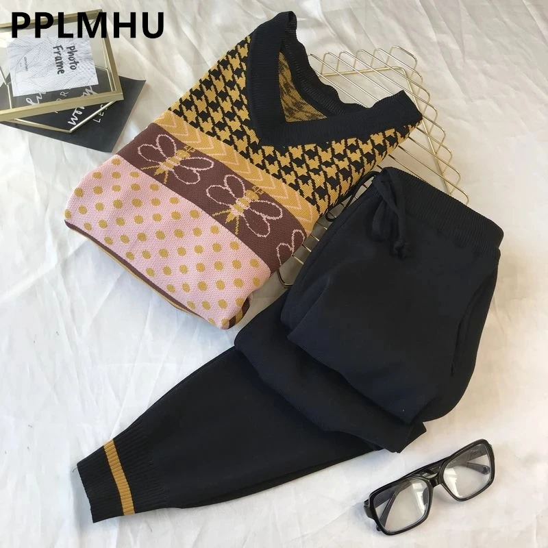 Sweater Two Piece Sets Women Vintage Print Long Sleeve V-neck Patchwork Pullover Suit Ankle-length Pants Tracksuit Knit Outfits 
Sweater Two Piece Sets Women Vintage Print Long Sleeve V-neck Patchwork Pullover Suit Ankle-length Pants Tracksuit Knit Outfits