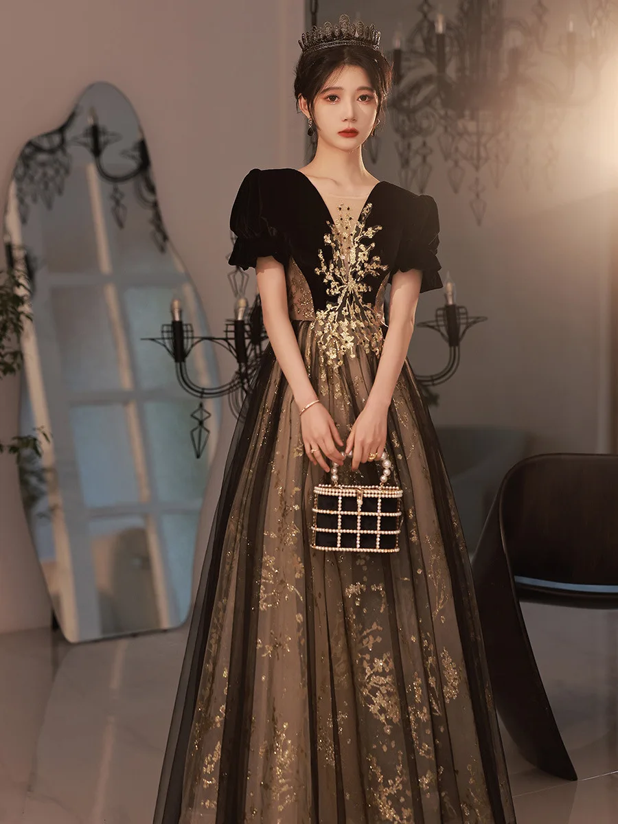 Luxury Vintage Evening Dresses Women Shiny Velvet Tulle Appliques A-Line Floor-length Vestidos Elegant Prom Party Formal Gowns
Luxury Vintage Evening Dresses Women Shiny Velvet Tulle Appliques A-Line Floor-length Vestidos Elegant Prom Party Formal Gowns