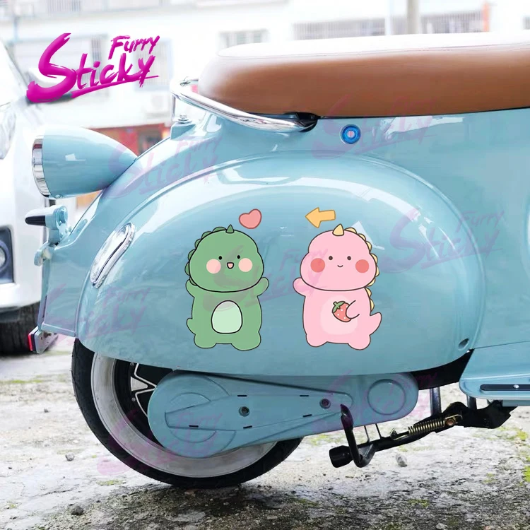 Пушистый липкий маленький динозавр, Набор наклеек для электрического велосипеда, аниме Автомобильная наклейка, автомобильные аксессуары для шлема, багажника, наклейки для ноутбука
Пушистый липкий маленький динозавр, Набор наклеек для электрического велосипеда, аниме Автомобильная наклейка, автомобильные аксессуары для шлема, багажника, наклейки для ноутбука