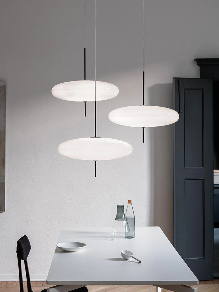 Modern LED black/white E27 chandelier for ceiling hanging dining room, living room, bedroom, bar adjustable kitchen chandelier
Modern LED black/white E27 chandelier for ceiling hanging dining room, living room, bedroom, bar adjustable kitchen chandelier