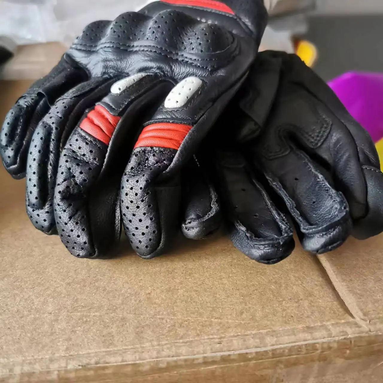 SP5 new arrivels Leather Motorcycle Long Gloves Racing Driving Motorbike Original Cowhide Gloves
SP5 new arrivels Leather Motorcycle Long Gloves Racing Driving Motorbike Original Cowhide Gloves