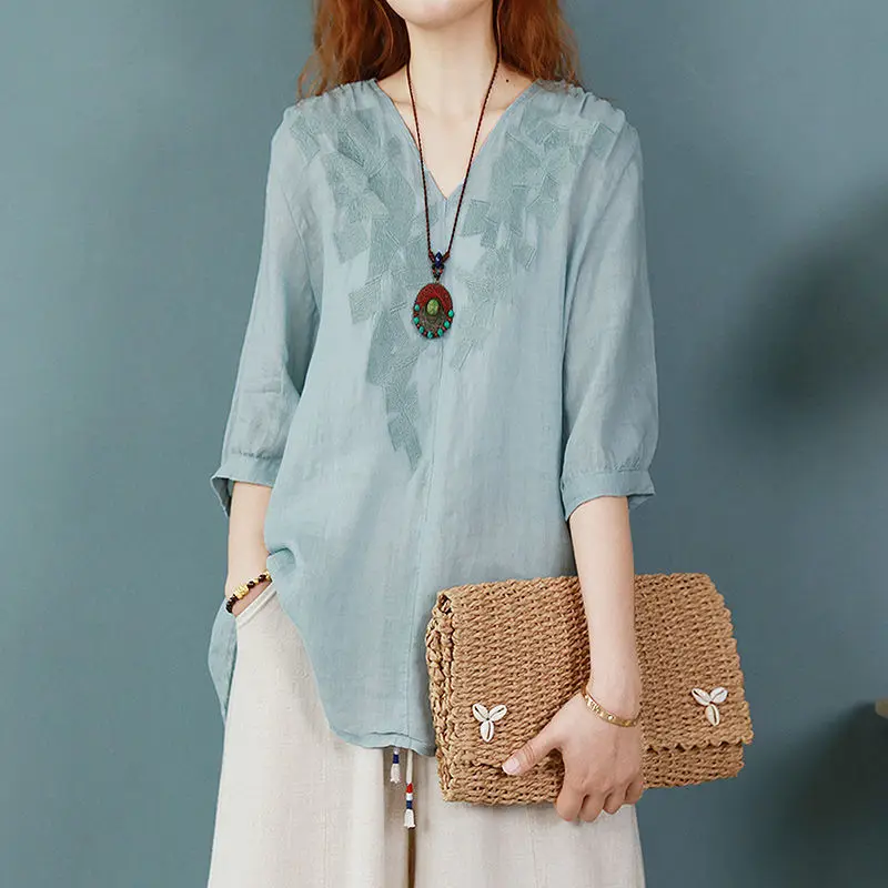 Womans Summer Embroidery Tee Solid Cotton T-shirt Loose Women Tops Chinese Style Blouse Elegant V Neck Short Sleeve Shirt
Womans Summer Embroidery Tee Solid Cotton T-shirt Loose Women Tops Chinese Style Blouse Elegant V Neck Short Sleeve Shirt