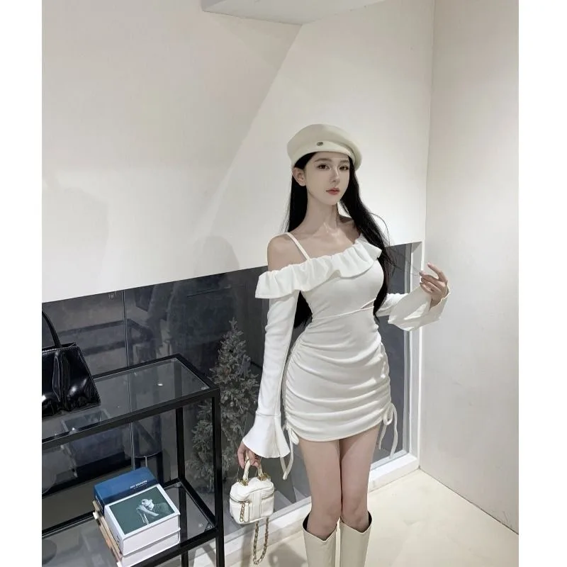 Spicy Girl Diagonal Shoulder Hip Wrap Dress Women Korean Ruffle Hollow Drawstring Horn Sleeve Solid Slim Autumn Fashion Elastic
Spicy Girl Diagonal Shoulder Hip Wrap Dress Women Korean Ruffle Hollow Drawstring Horn Sleeve Solid Slim Autumn Fashion Elastic