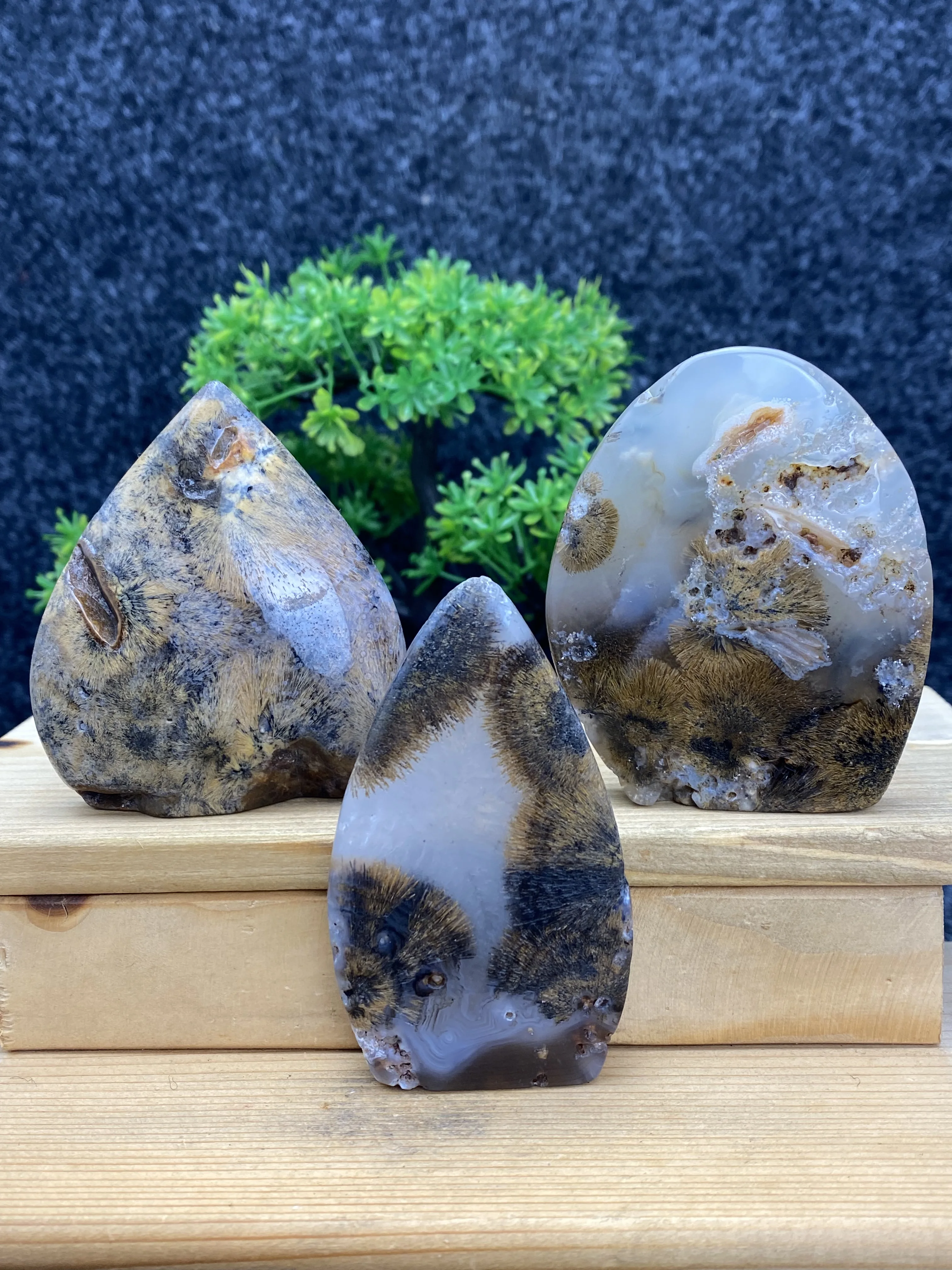 

Natural Hair Crystal Agate Free Form Torch Reiki Healing Diamond Shape Home Decor Aquatic Gift Feng Shui Witchcraft Sacrifice