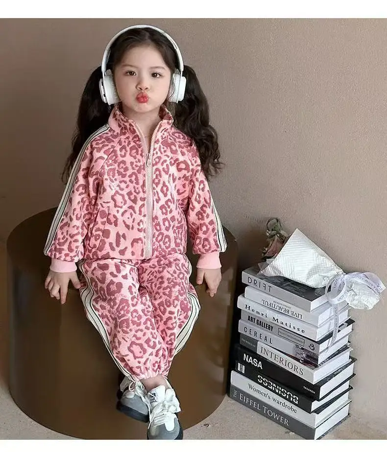 الفتيات مجموعة ملابس الربيع نمط جديد للأطفال ملابس رياضية أنيقة للفتيات طفل الفتيات ليوبارد نمط السراويل + السراويل قطعتين مجموعة الفتيات مجموعة ملابس الربيع نمط جديد للأطفال ملابس رياضية أنيقة للفتيات طفل الفتيات ليوبارد نمط السراويل + السراويل قطعتين مجموعة