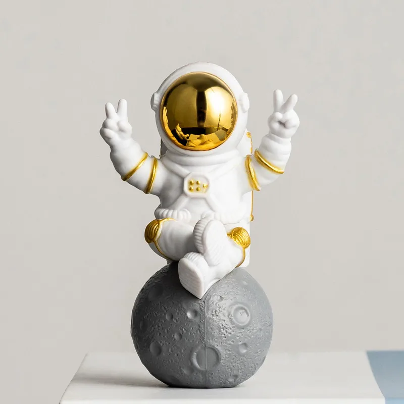 2023 New resin astronaut decoration, astronaut decoration, Nordic style room decoration, desktop and desk Decoration
2023 New resin astronaut decoration, astronaut decoration, Nordic style room decoration, desktop and desk Decoration