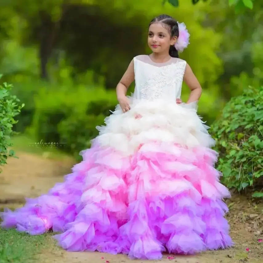

Ombre Ball Gown Pageant Dresses Puffy Tiered Ruffles Sleeveless Children Birthday Gowns Long Train Kids Photography Dresses