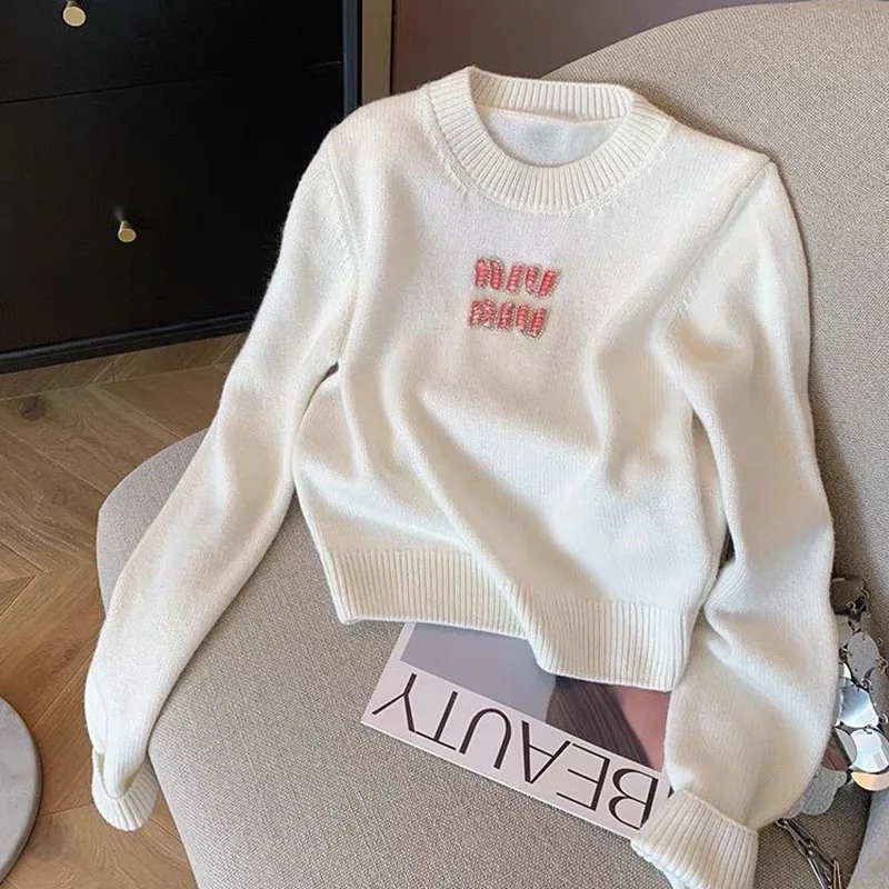 Fashion Rhinestone Women's Sweater Pullovers Korean O Neck Knitwear Tops Female Casual Soft Long Sleeve Jumper Women Sweater
Fashion Rhinestone Women's Sweater Pullovers Korean O Neck Knitwear Tops Female Casual Soft Long Sleeve Jumper Women Sweater