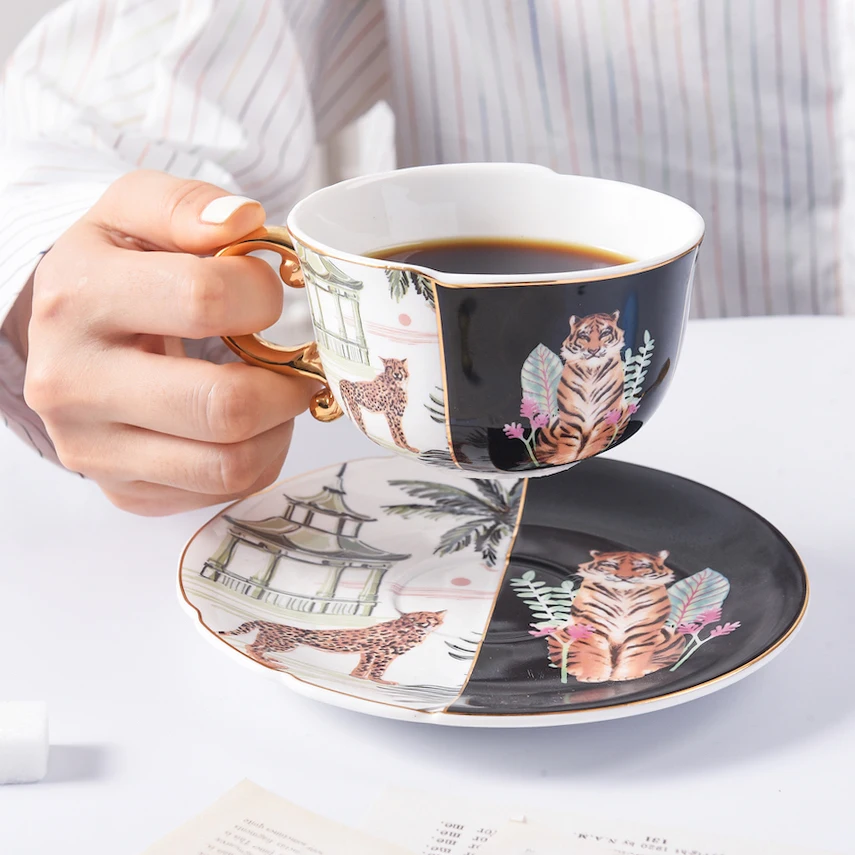 Guting Weihu Chinese and Western Style Ceramic Coffee Cup Luxury Gift Set Coffee Mug Ceramic Cup Espresso Cups
Guting Weihu Chinese and Western Style Ceramic Coffee Cup Luxury Gift Set Coffee Mug Ceramic Cup Espresso Cups