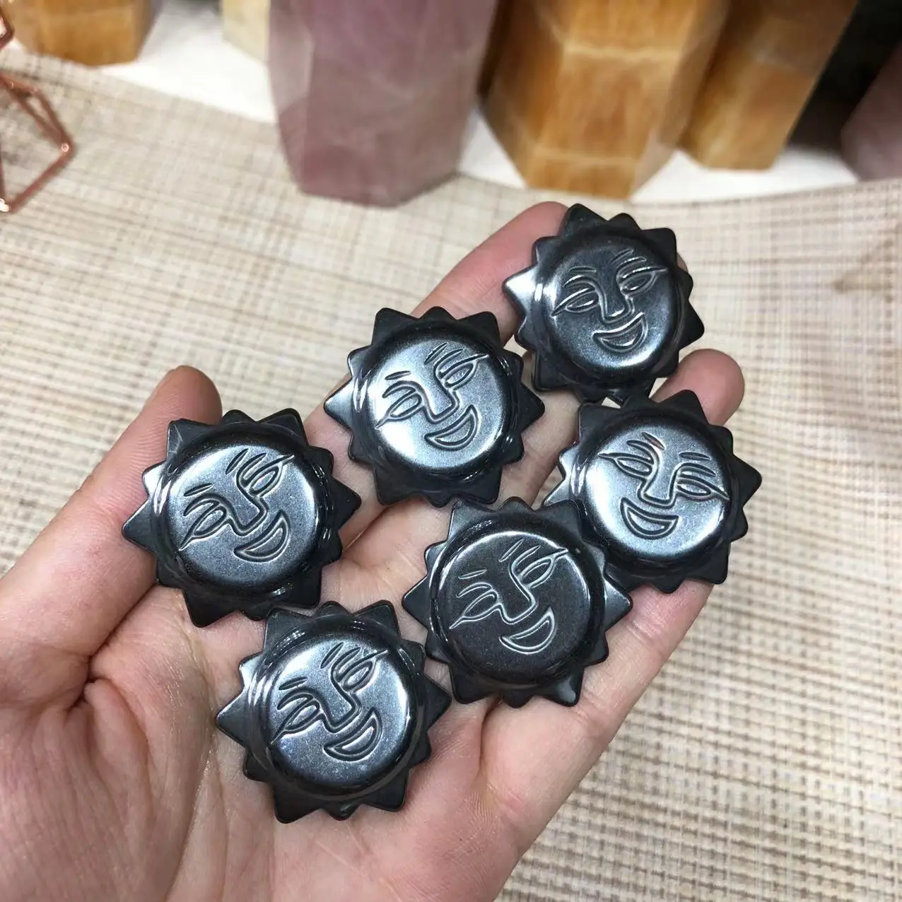 Hematite Sun Face Natural Stones Quartz Carved Gemstones Crystal Healing Reiki Decoration Gems
Hematite Sun Face Natural Stones Quartz Carved Gemstones Crystal Healing Reiki Decoration Gems