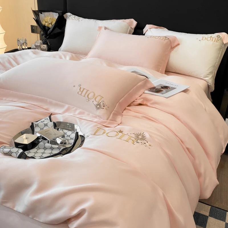 Embroidery 100% Lyocell Fiber Duvet Cover Set 220x240 High End Skin Friendly King Size Bedding Set Luxury Soft Pink Bedding Sets
Embroidery 100% Lyocell Fiber Duvet Cover Set 220x240 High End Skin Friendly King Size Bedding Set Luxury Soft Pink Bedding Sets