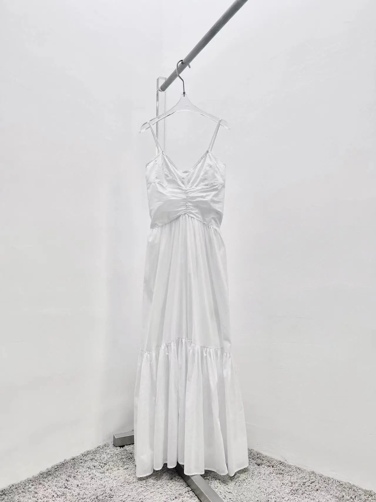 Fyion High Quality 2023 Summer Women Fashion Runway Vintage Holiday Long Solid Dress Ladies Slim Hot Sale White / Black Dresses
Fyion High Quality 2023 Summer Women Fashion Runway Vintage Holiday Long Solid Dress Ladies Slim Hot Sale White / Black Dresses