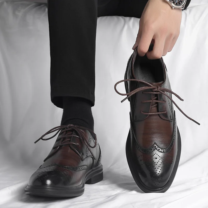 Fashion Man Oxford Shoes Brogue Men Leather Formal Shoes Man Comfortable Party Casual British Style Anti-slip Wearable Man Shoes
Fashion Man Oxford Shoes Brogue Men Leather Formal Shoes Man Comfortable Party Casual British Style Anti-slip Wearable Man Shoes