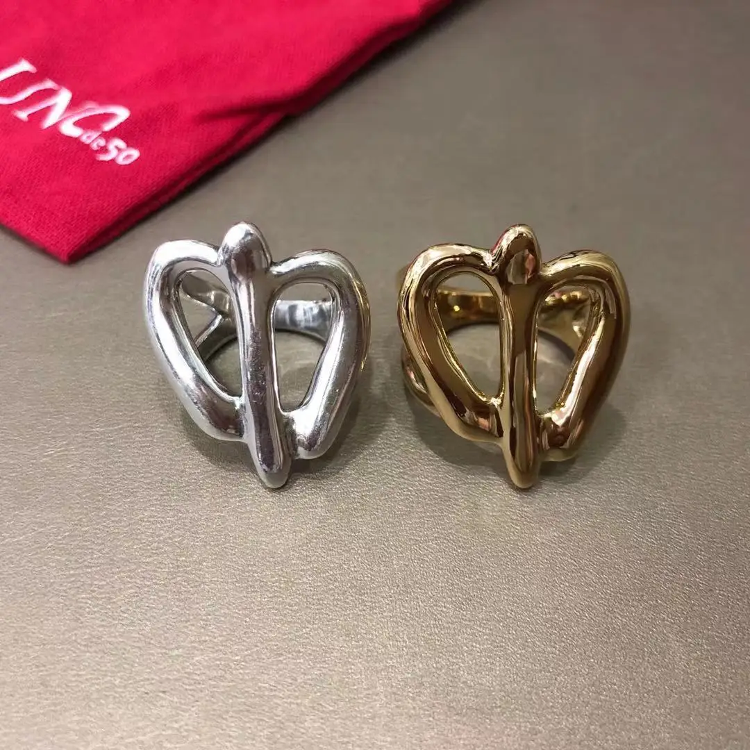 Unique Design Bird-Shaped Hollow Finger Rings European and American Style Fashion Women Ring Wholesale Free Shipping
Unique Design Bird-Shaped Hollow Finger Rings European and American Style Fashion Women Ring Wholesale Free Shipping