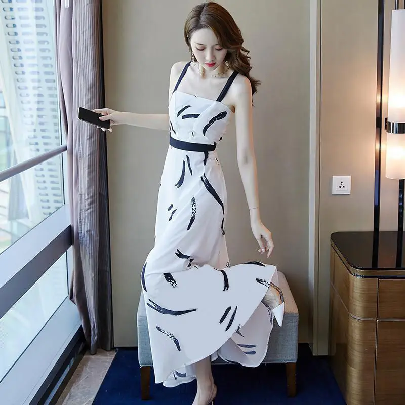 2022 Style Black and White Stitching Chiffon Dress Spring Summer Korean Elegant Dress Women's Sleeveless OL Style Dress
2022 Style Black and White Stitching Chiffon Dress Spring Summer Korean Elegant Dress Women's Sleeveless OL Style Dress