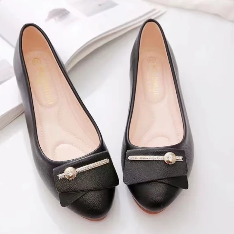Office Work Women Single Shoes 2023 Spring Soft Leather Flats Slip on Women Casual Shoes Concise Non Slip Soft Sole Women Shoes
Office Work Women Single Shoes 2023 Spring Soft Leather Flats Slip on Women Casual Shoes Concise Non Slip Soft Sole Women Shoes