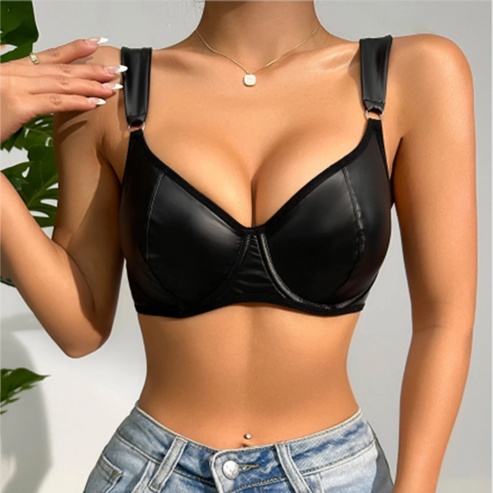Vintage Women's PU Leather Lingerie Buckle Strappy Cut Out Bra wireless Push Up Bralette Black sexy
Vintage Women's PU Leather Lingerie Buckle Strappy Cut Out Bra wireless Push Up Bralette Black sexy