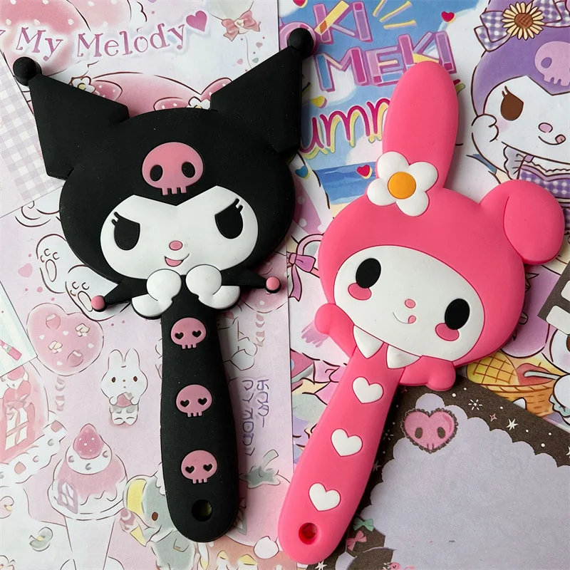 Sanrio Cute Cartoon Hand-Held Kuromi Mirror Girl Heart Mymelod Soft Girl Portable Carry-On Makeup Mirror Silicone Handle Mirror
Sanrio Cute Cartoon Hand-Held Kuromi Mirror Girl Heart Mymelod Soft Girl Portable Carry-On Makeup Mirror Silicone Handle Mirror