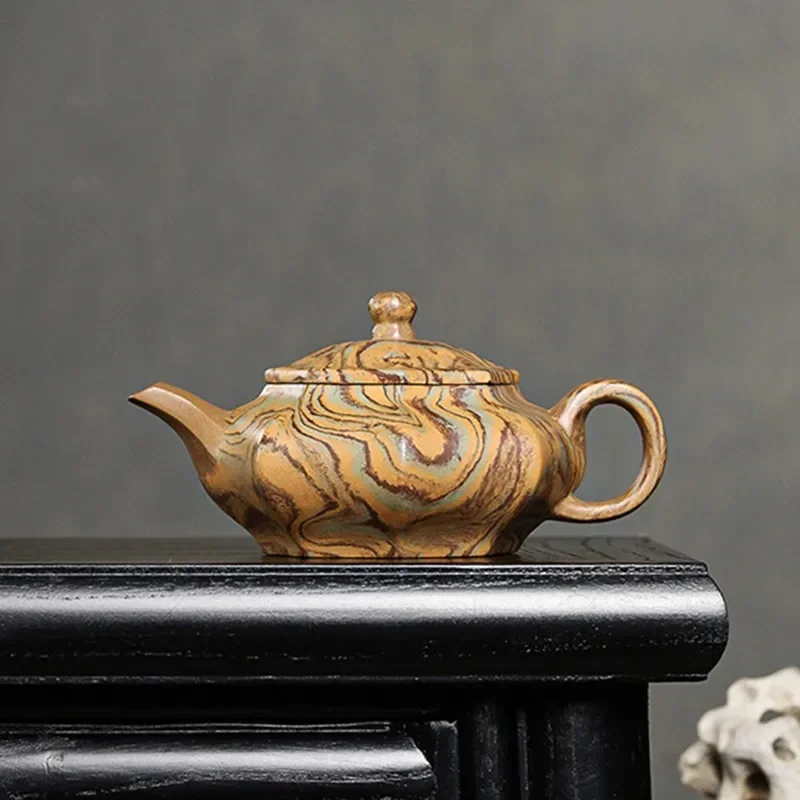 270ml Boutique Yixing Purple Clay Teapot Handmade Filter Kettle Antique Section Mud Beauty Tea Infuser Zisha Tea Accessories
270ml Boutique Yixing Purple Clay Teapot Handmade Filter Kettle Antique Section Mud Beauty Tea Infuser Zisha Tea Accessories