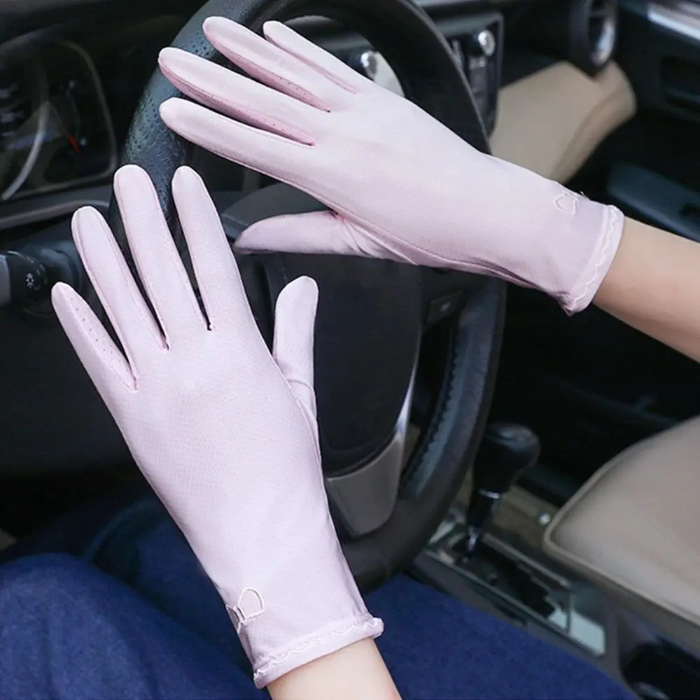 Fashion Sun Protection Cycling Driving Sunscreen Thin Ice Silk Summer Gloves Mittens
Fashion Sun Protection Cycling Driving Sunscreen Thin Ice Silk Summer Gloves Mittens