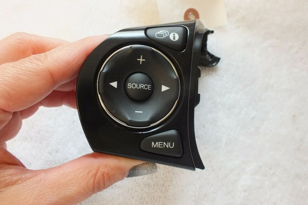 Car Steering Wheel Audio Switch Multifunction Control Key Button Knob For Honda Civic 1.8L 2013-2015
Car Steering Wheel Audio Switch Multifunction Control Key Button Knob For Honda Civic 1.8L 2013-2015