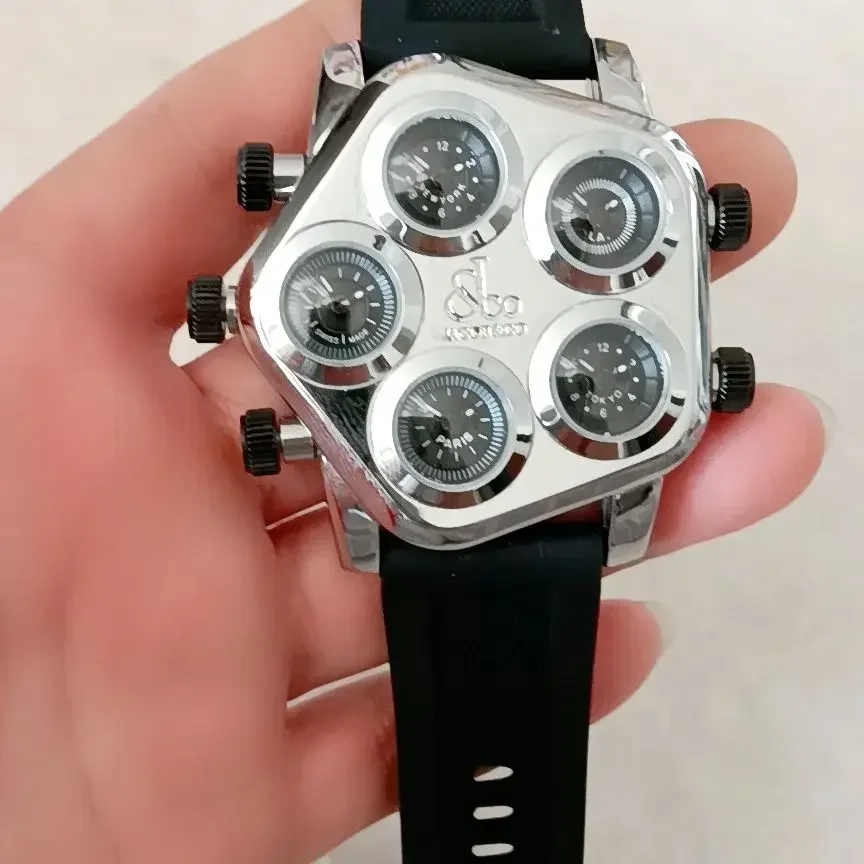 Czech Leopard Silicone Band Multi-Movement Quartz Couple Internet Celebrity Handsome Watch Trendy Fashion Couple Watch
Czech Leopard Silicone Band Multi-Movement Quartz Couple Internet Celebrity Handsome Watch Trendy Fashion Couple Watch