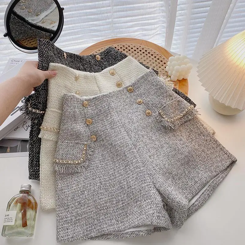 2023 Autumn Winter Wool Shorts Women Korean Style High Waist Wide Leg Short Pants Temperament Femme Casual Loose Outer Wear Y56
2023 Autumn Winter Wool Shorts Women Korean Style High Waist Wide Leg Short Pants Temperament Femme Casual Loose Outer Wear Y56