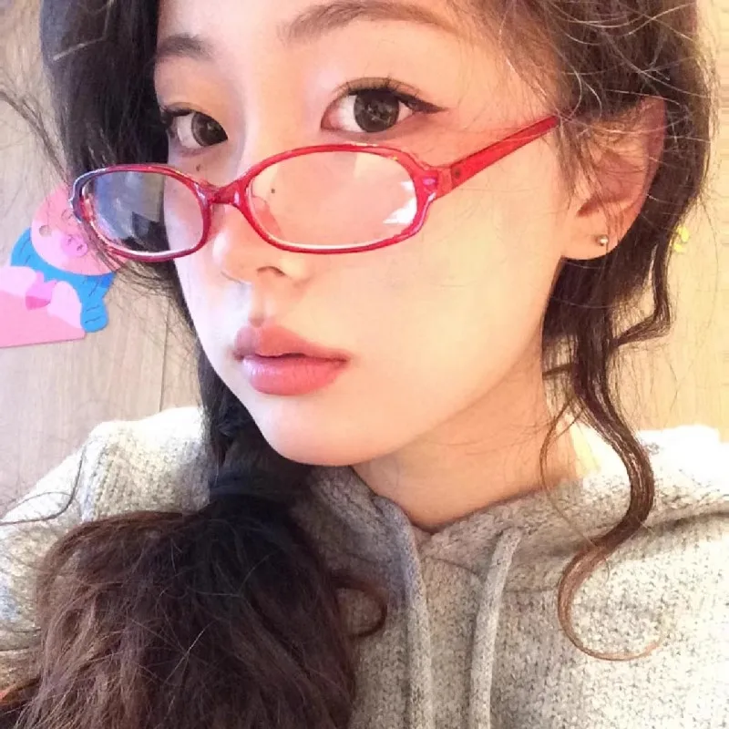 Retro Oval Frame Glasses Gradient Green Red Frame Narrow Small Eyeglass Girls Outdoor Fashion Wear with Seaside Driving Glasses
Retro Oval Frame Glasses Gradient Green Red Frame Narrow Small Eyeglass Girls Outdoor Fashion Wear with Seaside Driving Glasses