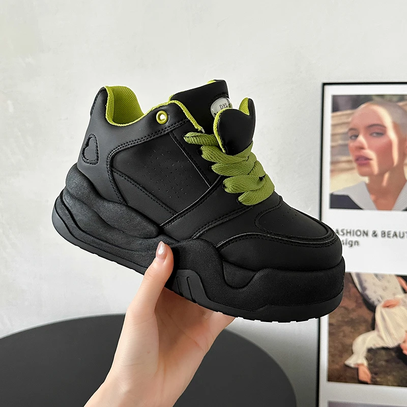 Korean Version of Thick Soled Small White Shoes Female 2023 New Niche Design Casual Female Bread Sneakers Lolita Shoes
Korean Version of Thick Soled Small White Shoes Female 2023 New Niche Design Casual Female Bread Sneakers Lolita Shoes