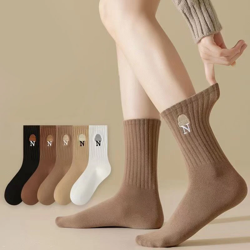 INS Women Socks Cartoon Student Socks Couple Tube Socks Cute Japanese Sock Autumn Winter Letter Embroidery Stockings
INS Women Socks Cartoon Student Socks Couple Tube Socks Cute Japanese Sock Autumn Winter Letter Embroidery Stockings