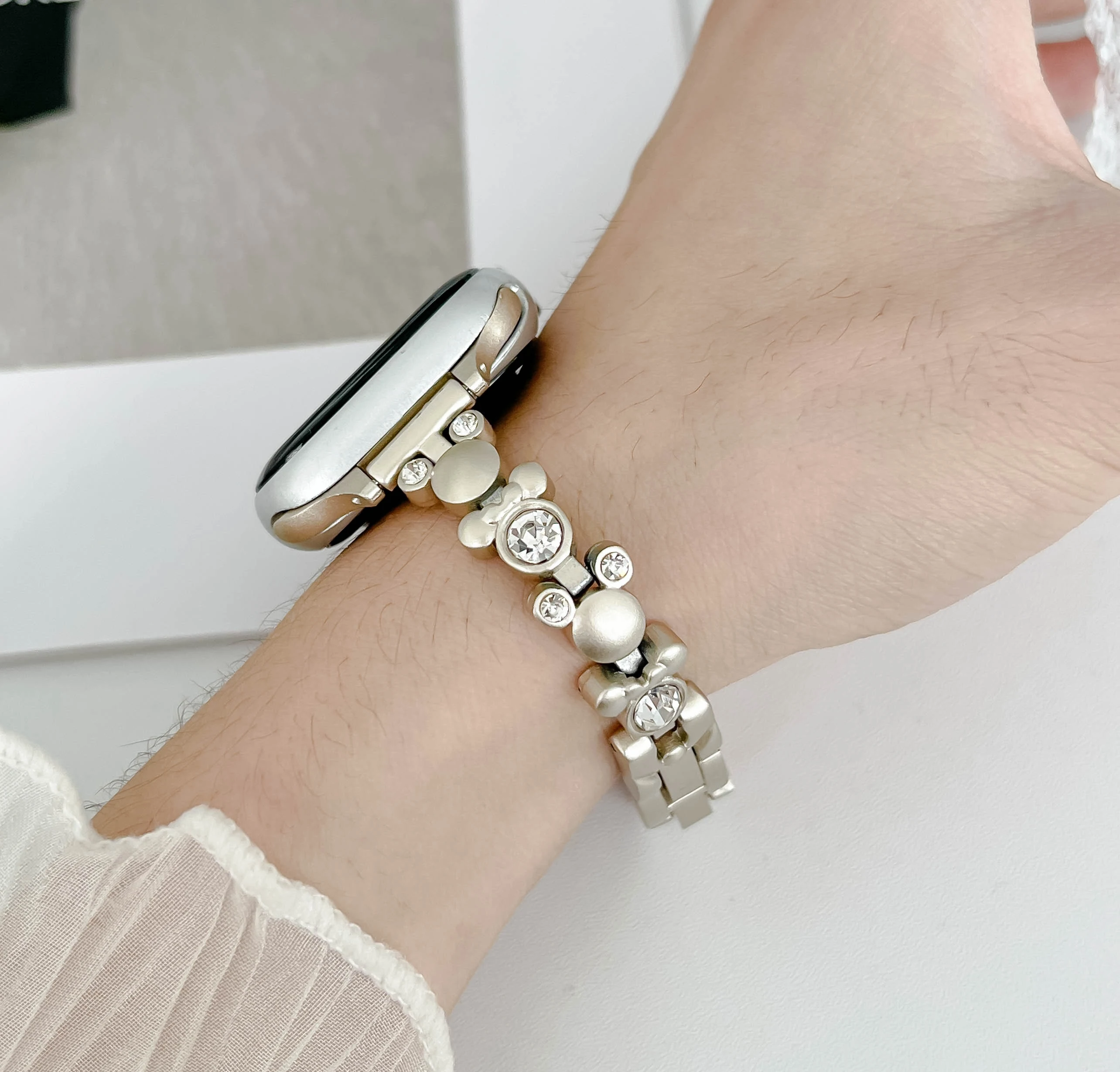 Bling Diamond Strap for Apple Watch Band 49mm 44mm 45mm 42mm 40mm 41mm Women Bracelet Bear Iwatch Series Ultra 9 8 7 Metal Belt
Bling Diamond Strap for Apple Watch Band 49mm 44mm 45mm 42mm 40mm 41mm Women Bracelet Bear Iwatch Series Ultra 9 8 7 Metal Belt