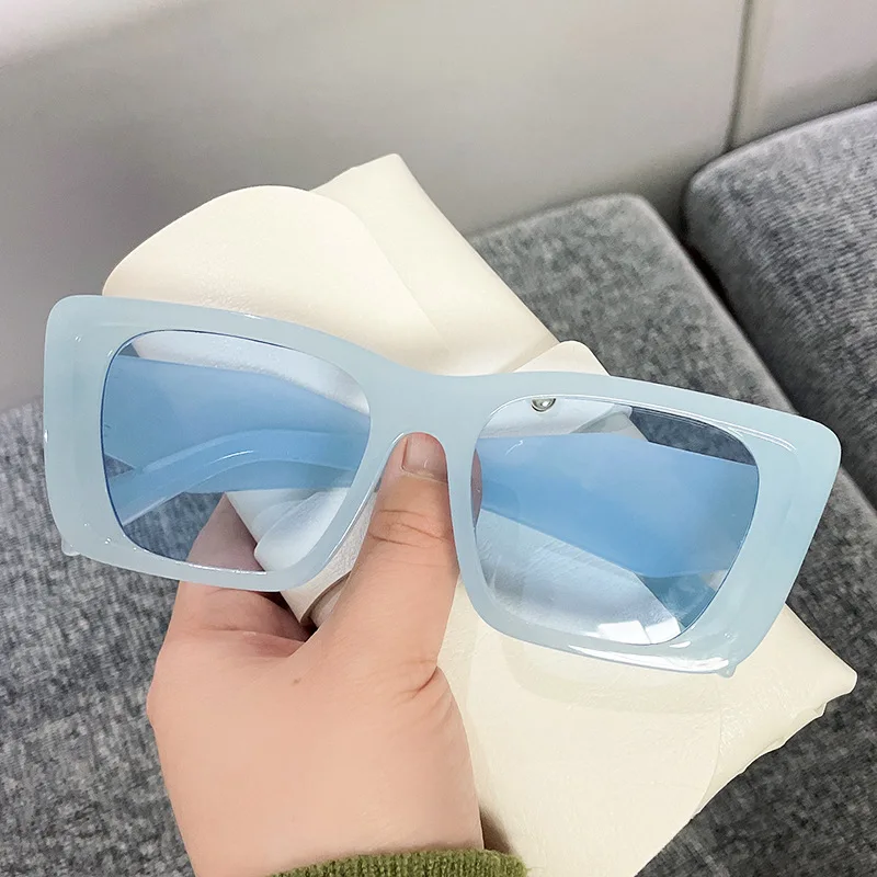 2022 Ins Popular Fashional Rectangle Eyewear Women Retro Jelly Color Sunglasses UV400 Square Sun Glasses wholesale bulk
2022 Ins Popular Fashional Rectangle Eyewear Women Retro Jelly Color Sunglasses UV400 Square Sun Glasses wholesale bulk