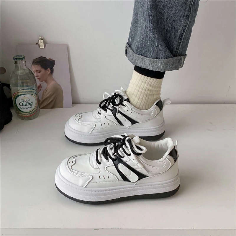 Casual Sneakers Women Comfortable Soft Retro Preppy Style Vulcanized Women's Shoes 2023 New Street Thick Sole Shoes Ladies
Casual Sneakers Women Comfortable Soft Retro Preppy Style Vulcanized Women's Shoes 2023 New Street Thick Sole Shoes Ladies