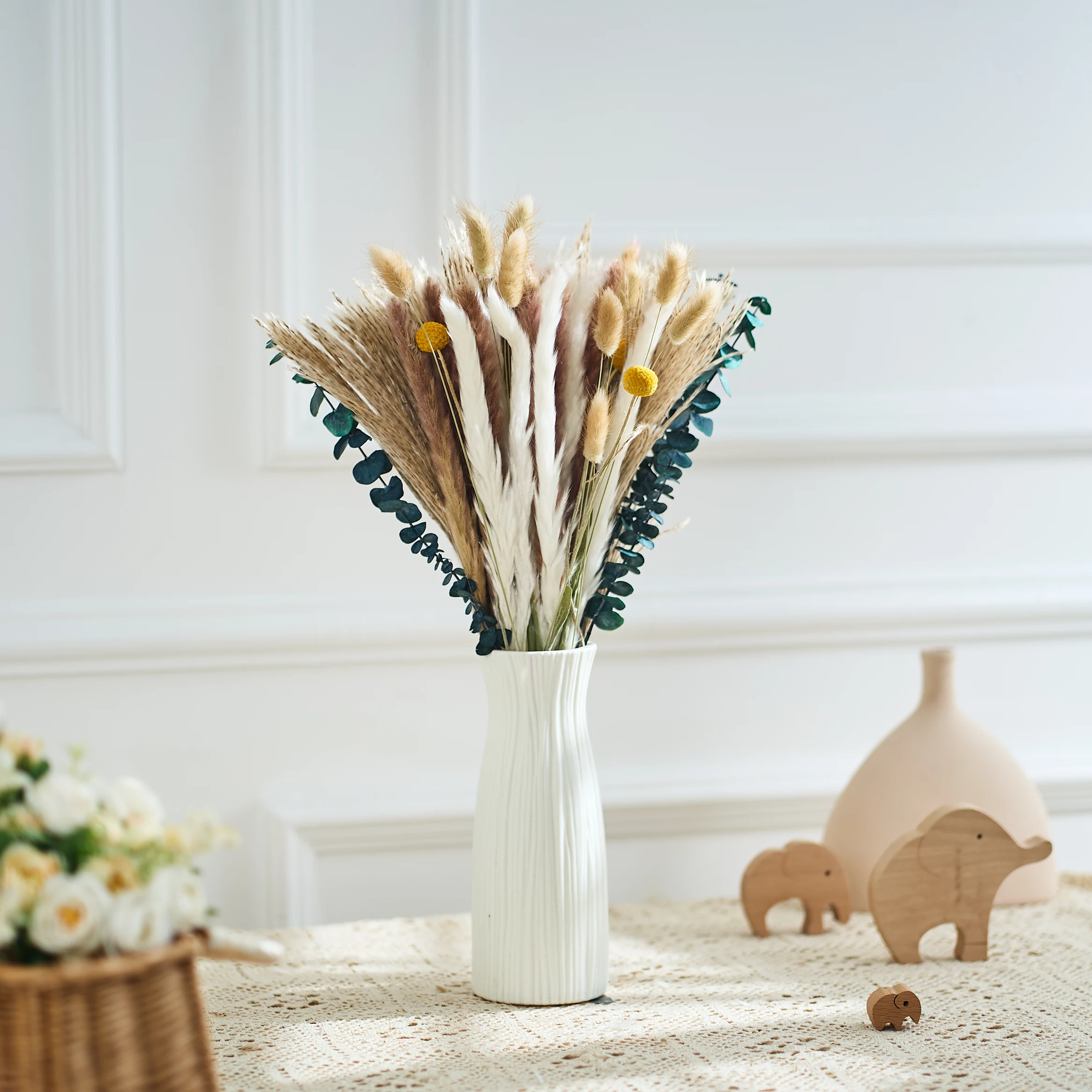 76PCS Natural Fluffy Pampas Grass Reed Rabbit tail Grass Mix and Match Bouquet Boho Home Christmas Vase Decorlion Wedding Layout
76PCS Natural Fluffy Pampas Grass Reed Rabbit tail Grass Mix and Match Bouquet Boho Home Christmas Vase Decorlion Wedding Layout