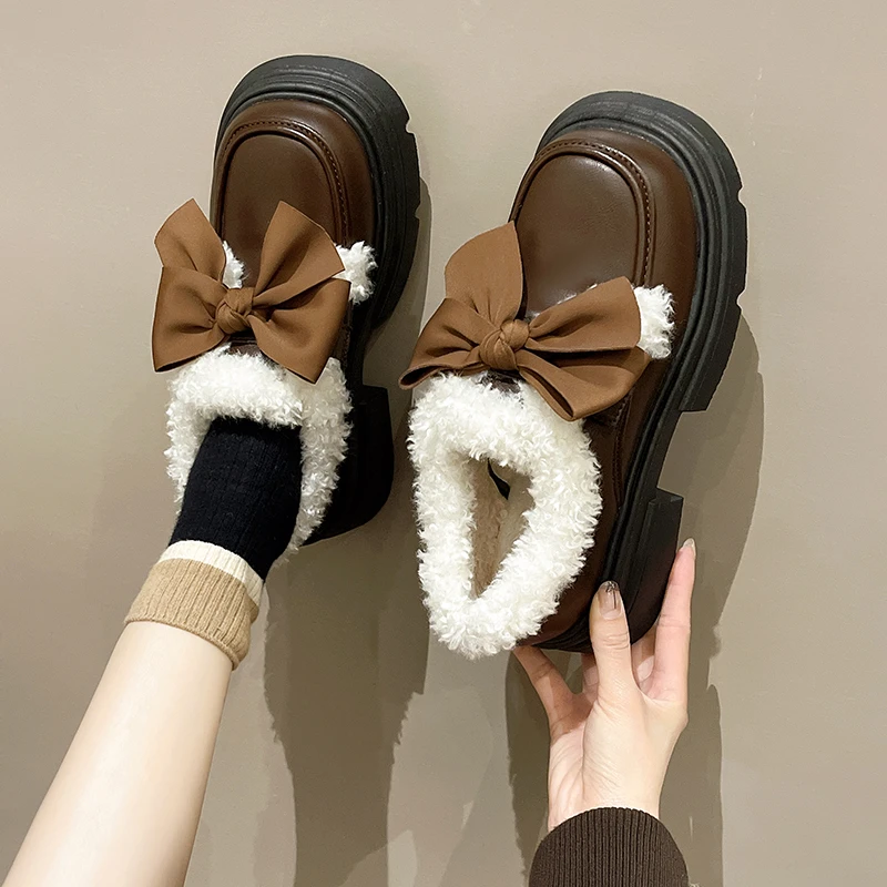 Snow Boots Women Fleece Anti Slip Ankle Martin Leather Shoes British Style Winter Warm Short Cotton Boots Dropshipping
Snow Boots Women Fleece Anti Slip Ankle Martin Leather Shoes British Style Winter Warm Short Cotton Boots Dropshipping