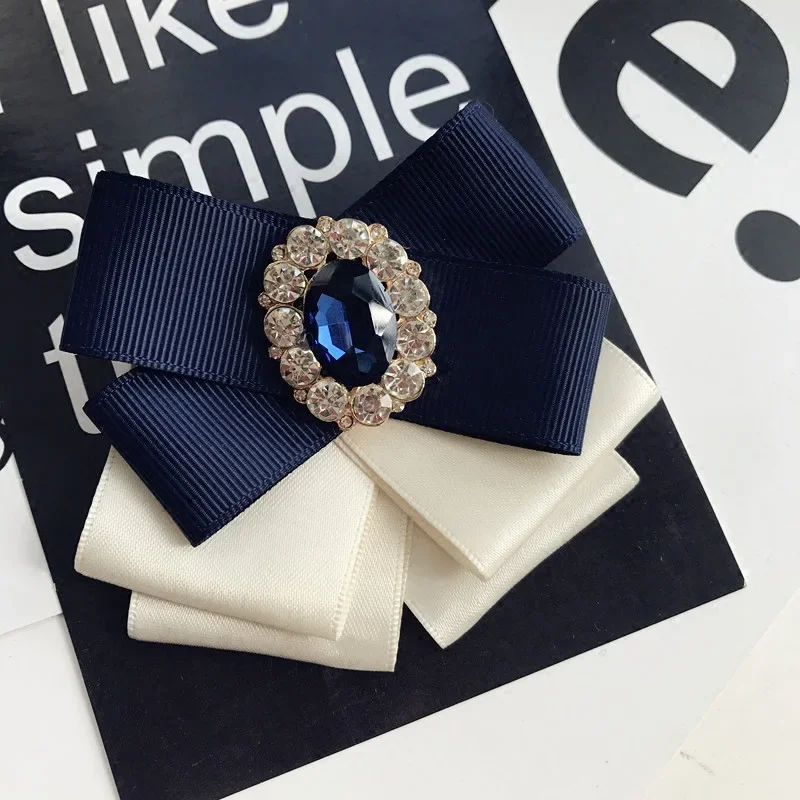Handmade Jewelry Bow Tie British College Style Retro High-end Rhinestone Brooches Korean Women's Shirt Accessories Collar Flower
Handmade Jewelry Bow Tie British College Style Retro High-end Rhinestone Brooches Korean Women's Shirt Accessories Collar Flower