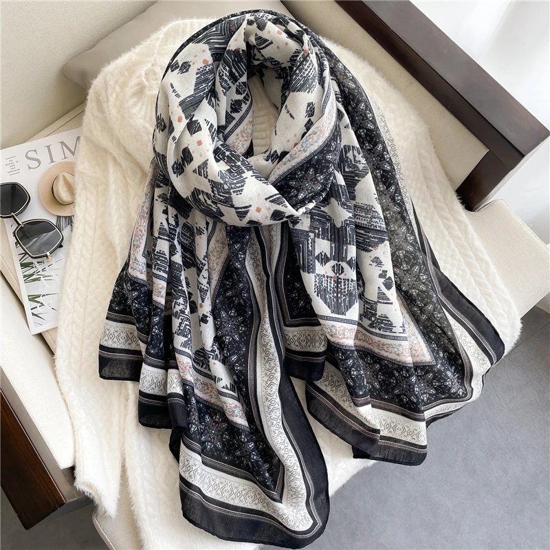Design Cotton Warm Scarf for Women Luxury Print Beach Stoles Hijab Soft Winter Autumn Head Scarves Bandana Echarpe 2022
Design Cotton Warm Scarf for Women Luxury Print Beach Stoles Hijab Soft Winter Autumn Head Scarves Bandana Echarpe 2022