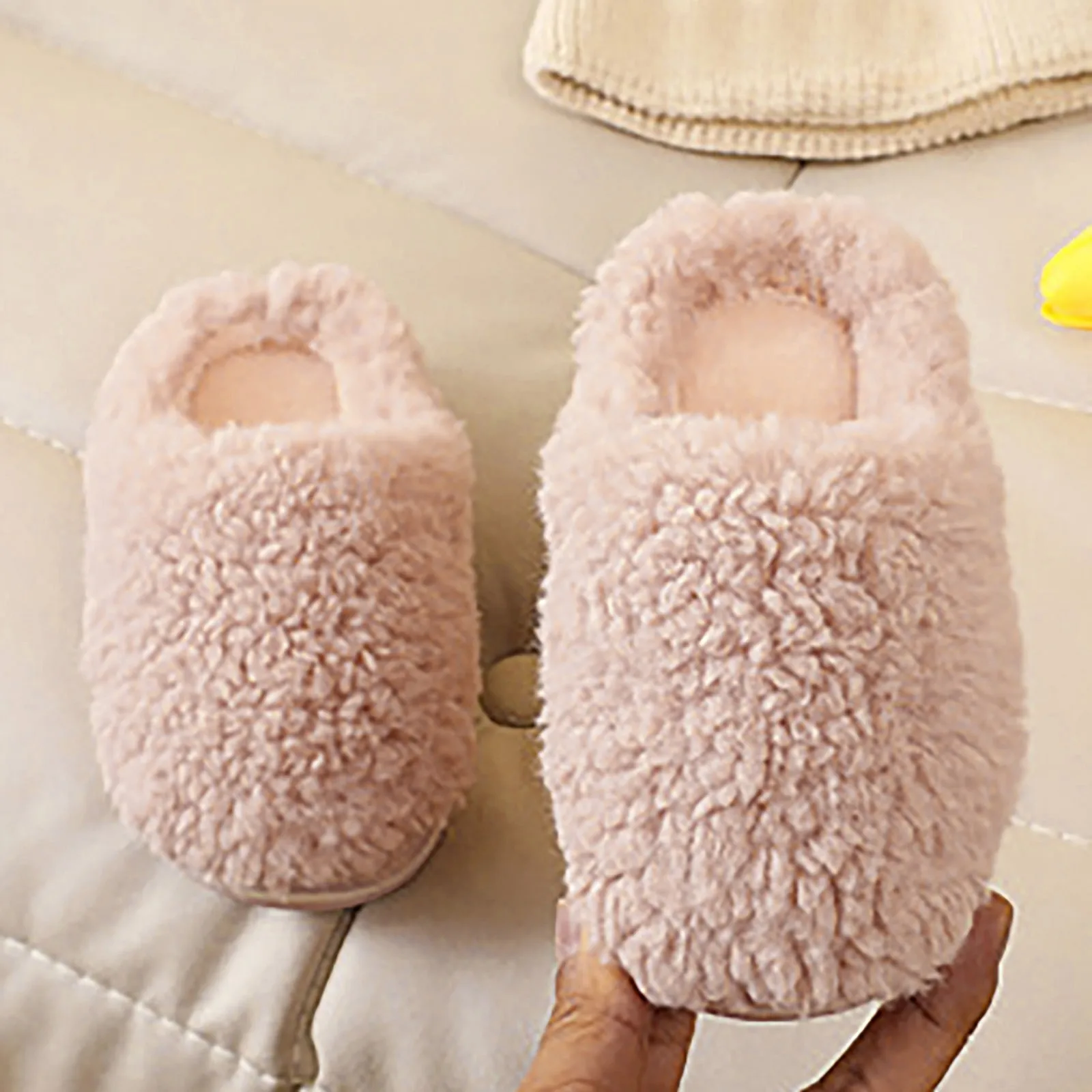Solid Children Plush Slippers 2023 Winter Indoor Warm Non Slip Girls Boys Soft Sole Plush Cotton Slippers Toddler Slippers
Solid Children Plush Slippers 2023 Winter Indoor Warm Non Slip Girls Boys Soft Sole Plush Cotton Slippers Toddler Slippers