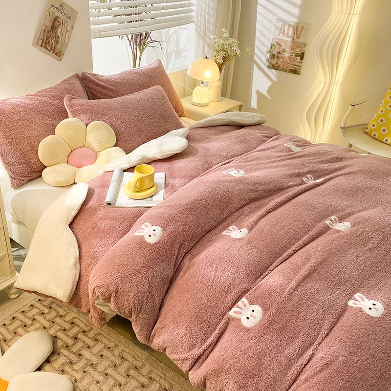 Autumn Winter Snow Fleece quilt Thick Warm Quilt with Milk Velvet Double-sided Thermal Fabric 200x230 220x240 Farai Single
Autumn Winter Snow Fleece quilt Thick Warm Quilt with Milk Velvet Double-sided Thermal Fabric 200x230 220x240 Farai Single